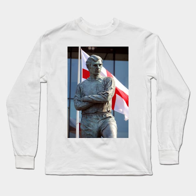 Bobby Moore Statue England Flag Wembley Stadium Long Sleeve T-Shirt by AndyEvansPhotos
